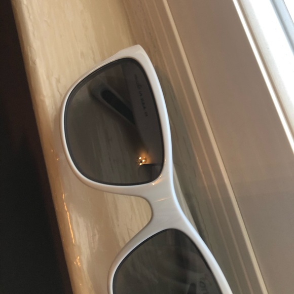 Men’s White Oakley Sunglasses - Picture 4 of 4